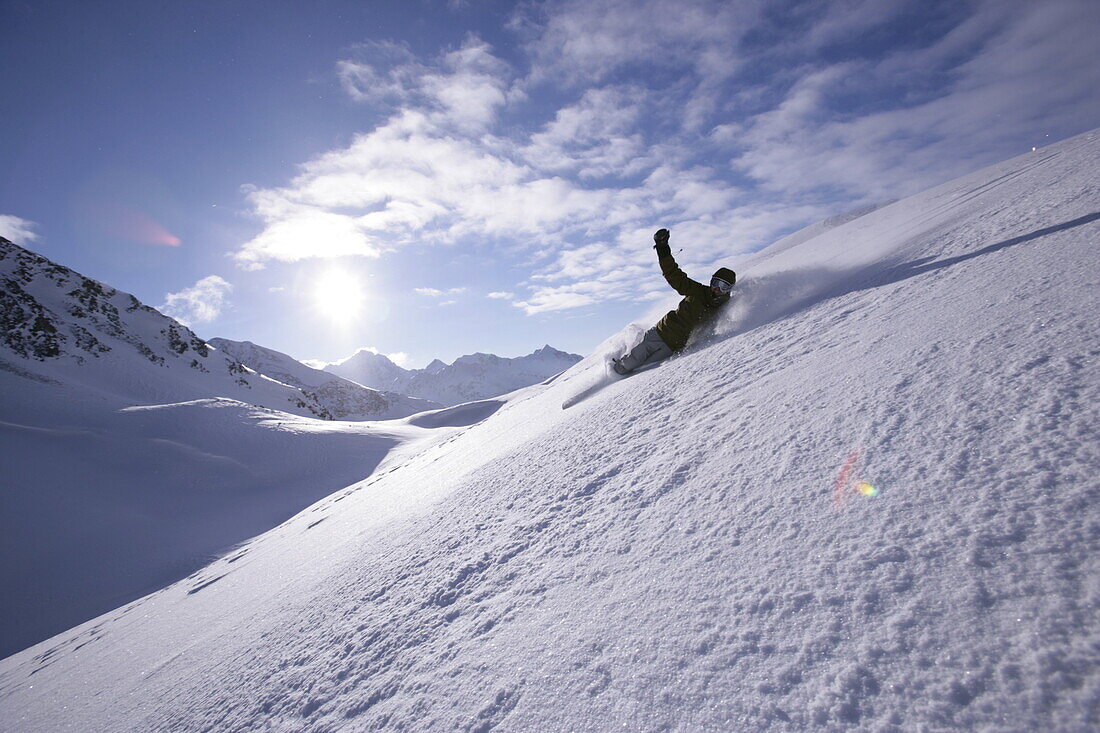 Snowboarding, Hände im Schnee, Kühtai, Tirol, Österreich