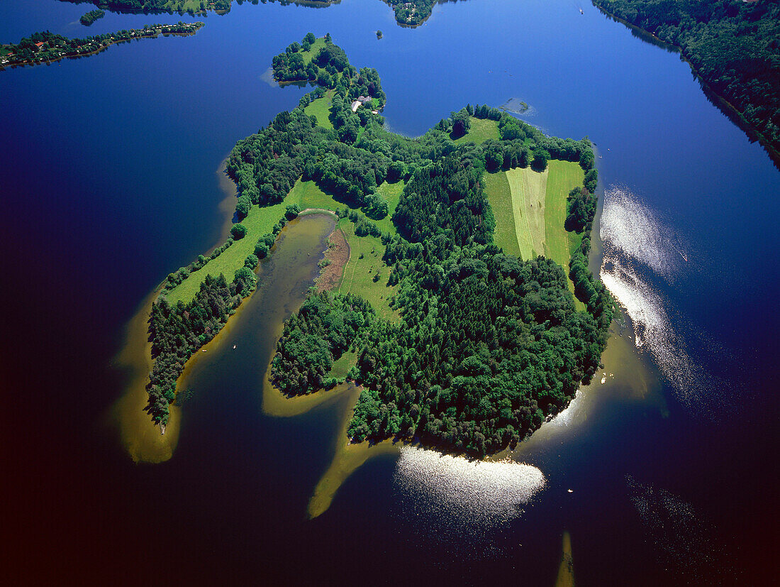 Luftaufnahme vom Staffelsee mit Insel Wörth, Oberbayern, Deutschland