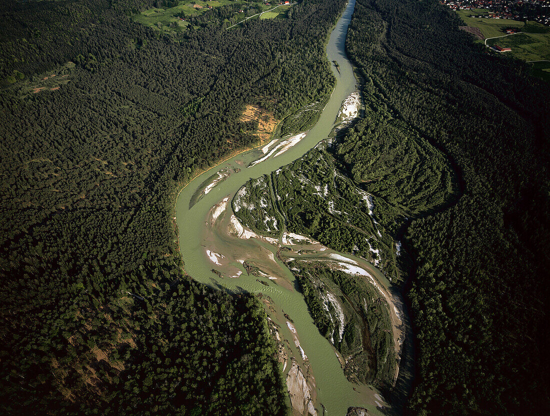 Luftaufnahme der Isar, Pupplinger Au, Lkr. Bad Tölz, Oberbayern, Deutschland