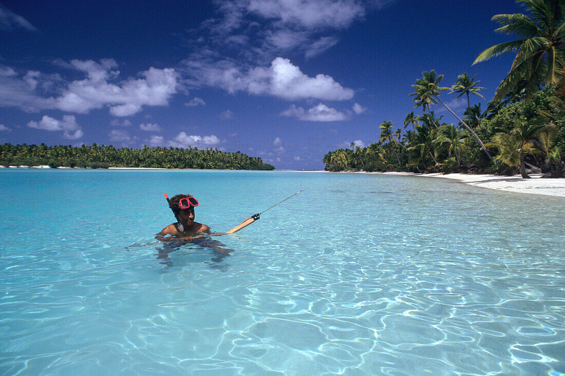 Spearfishing near One Foot Island,Aitutaki, Cook Islands