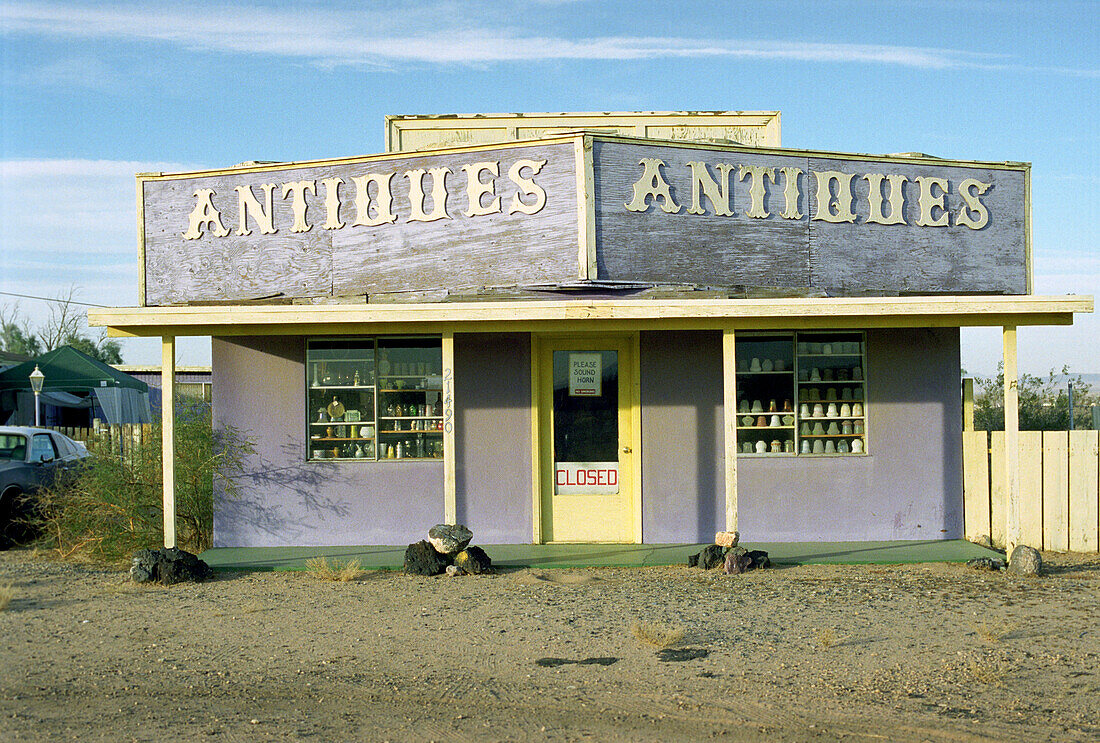 Antiquitätengeschäft, Moyave Wüste, Kalifornien, USA