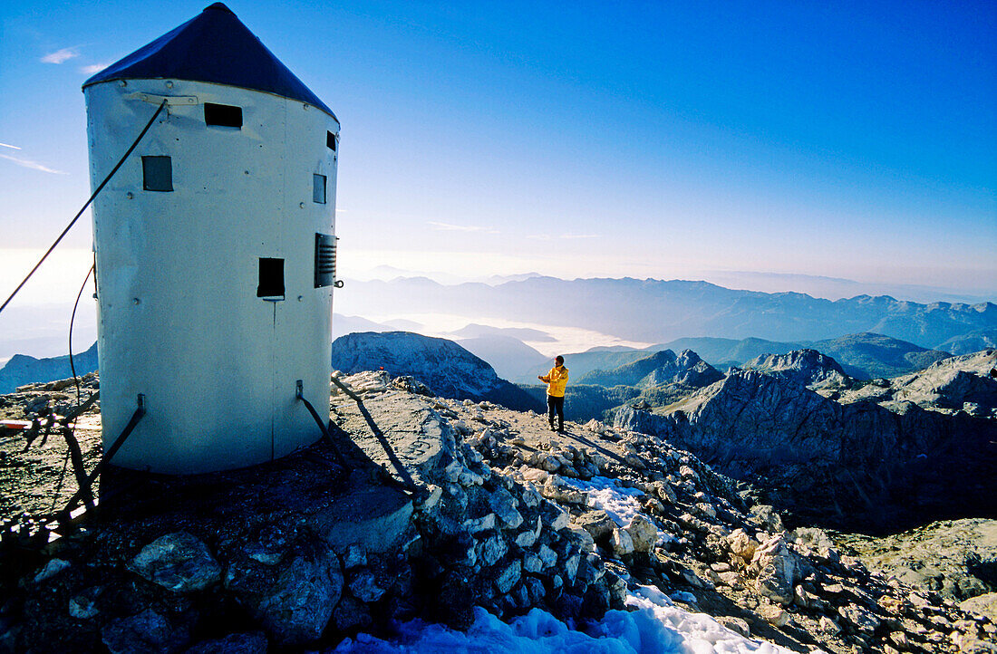 Gipfeltürmchen auf dem höchsten Punkt Sloweniens, dem Triglav. Ein Denkmal. Triglav, Nationalpark, Julische Alpen, Slowenien, Alpen.