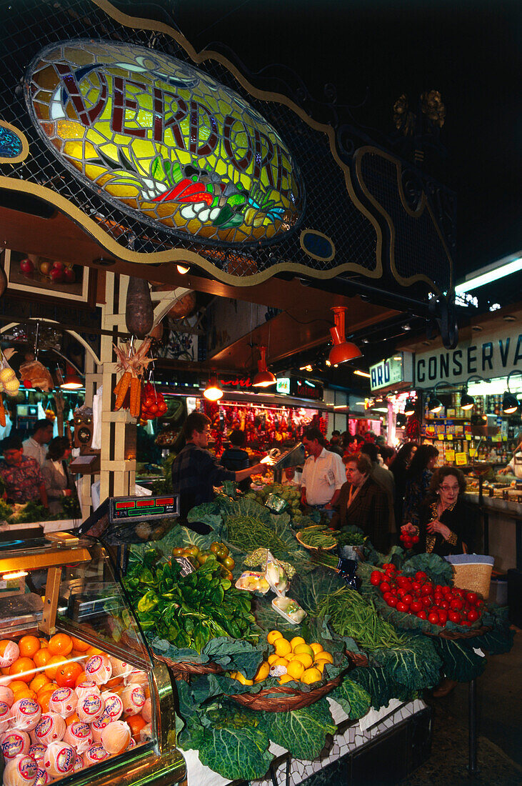 Market hall,Mercat de la Boqueria,Les Rambles,Barcelona,Catalonia,Spain