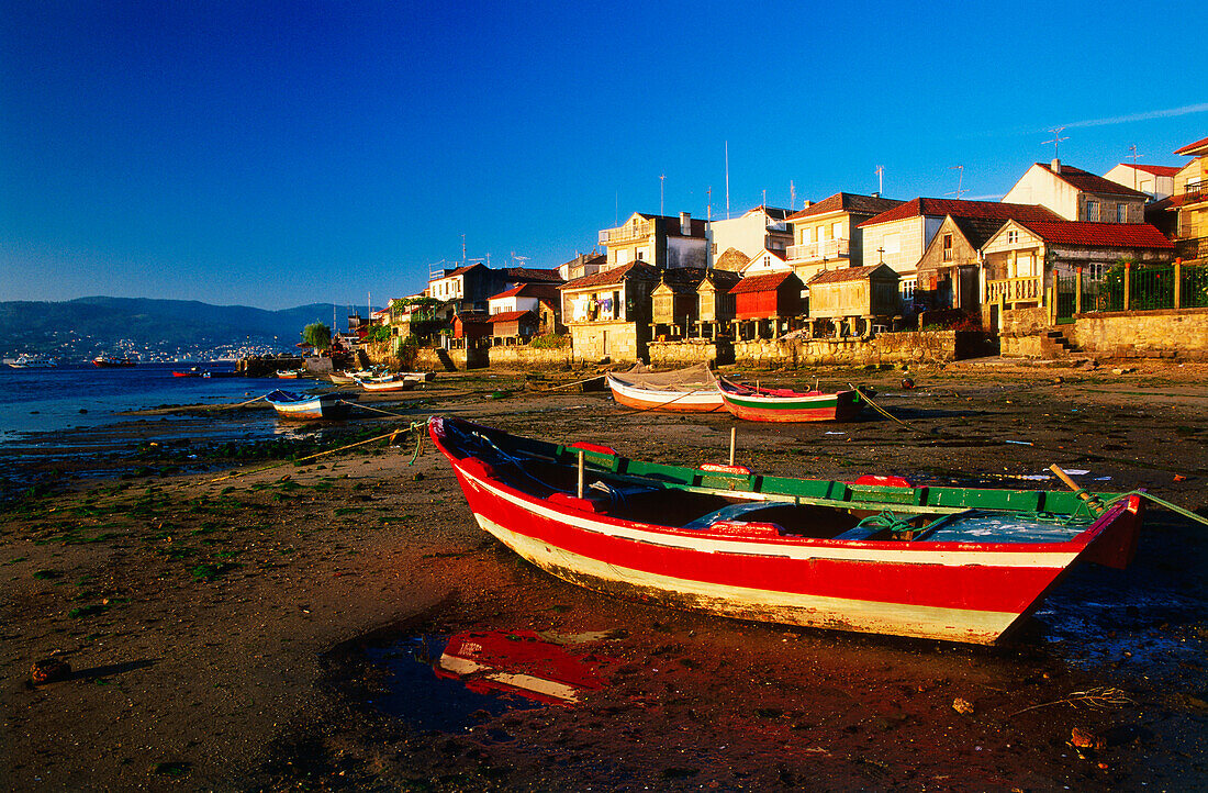 Combarro mit Horreos,Speicherhäuser,Ria de Pontevedra,Provinz Pontevedra,Galicien,Spanien