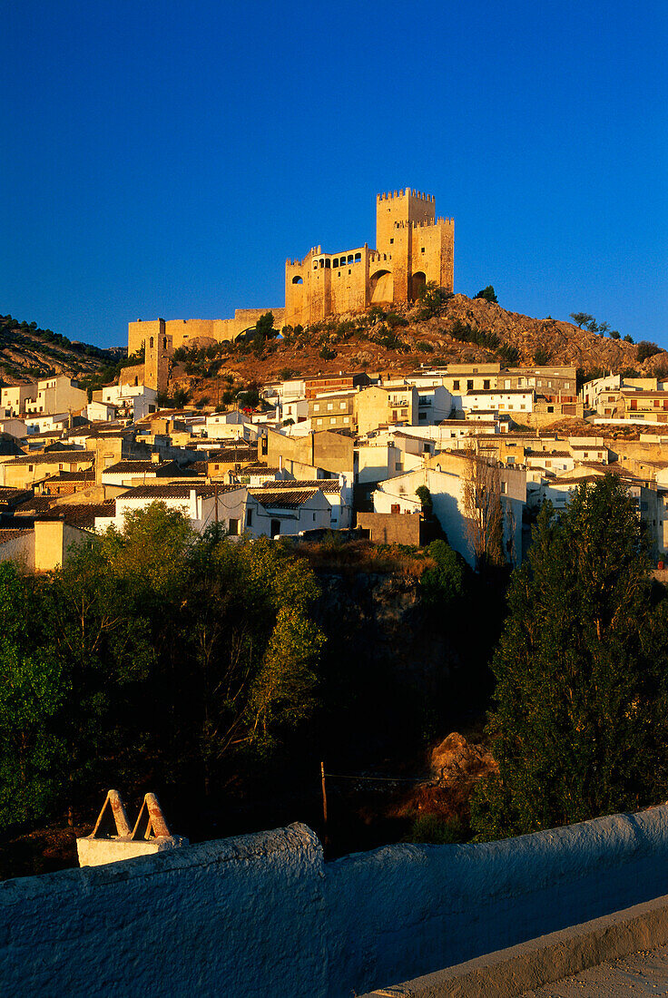 Velez Blanco mit Castillo,Weißes Dorf,Provinz Almeria,Andalusien,Spanien