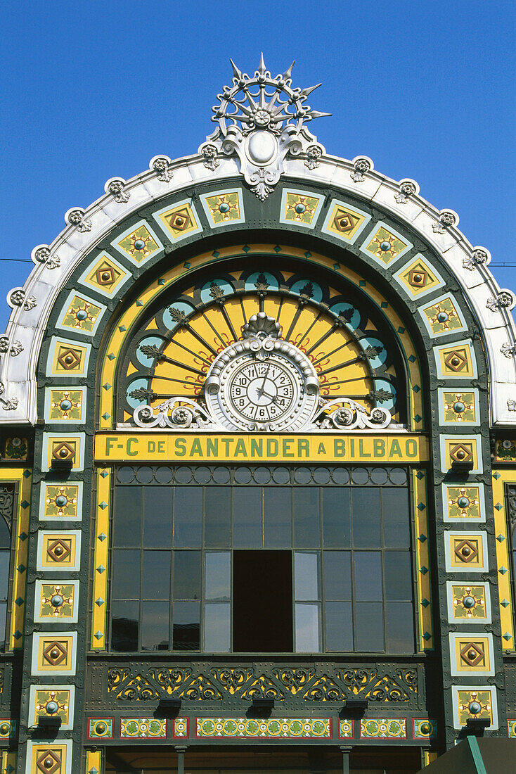 Bahnhof Fassade, Estacion de Abando, Bilbao, Provinz Viscaya, Baskenland, Spanien