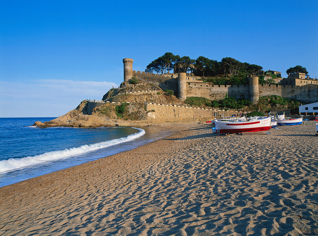 Altstadt und Strand,Tossa de Mar,Costa Brava,Provinz Girona,Katalonien,Spanien