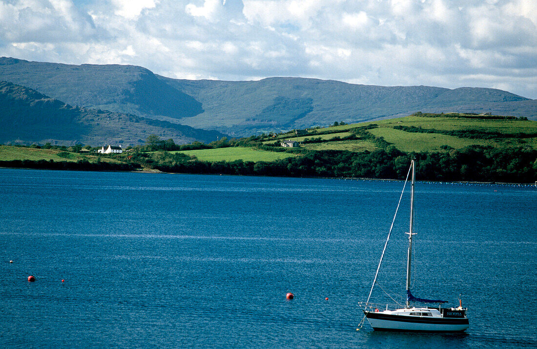 Segelboot, Bantry Bay, County West Cork, Irland