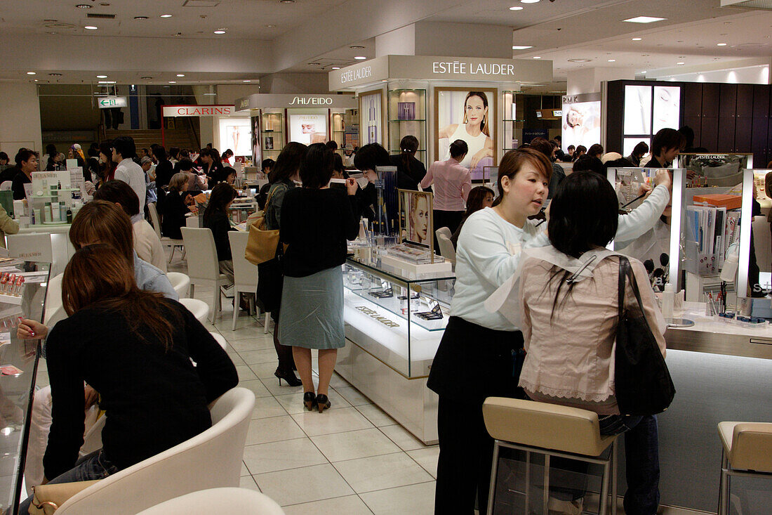 Isetan Department Store, perfumes on the ground floor, East Shinjuku, Tokyo, Japan