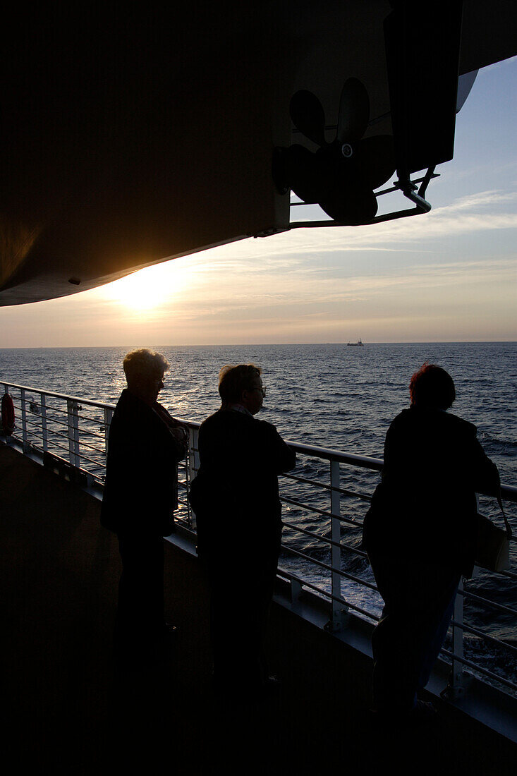 sunset, cruise ship MS Delphin Renaissance, Cruise Bremerhaven - South England, England