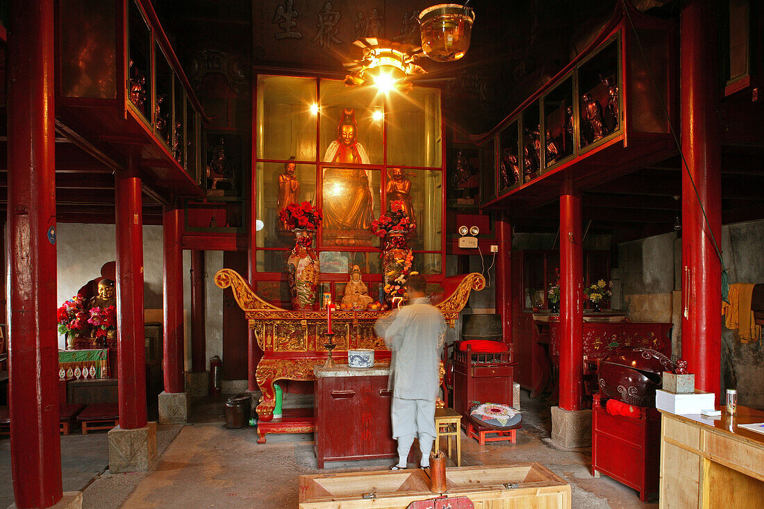 Avalokiteshvara Kloster, Jihua,Haupthalle, Avalokiteshvara Kloster, unterhalb Heavenly Terrace, Jiuhua Shan Berge, Provinz Anhui, China, Asien