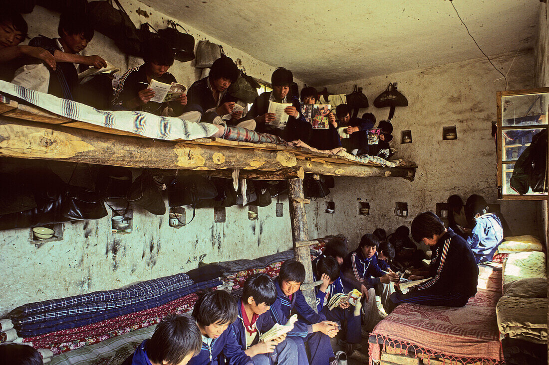 Kungfu Schule, Song Shan,Schlafsaal einer ehemaligen Kungfu Schule, aufgenommen 1987, Shaolin, Songshan, Provinz Henan, China, Asien