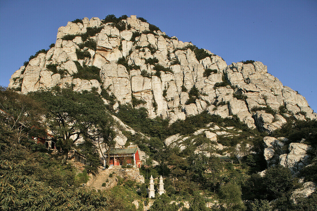 Shaoshi Berge, Song Shan,Kloster in den Shaoshi Bergen am Songshan, Provinz Henan, China, Asien