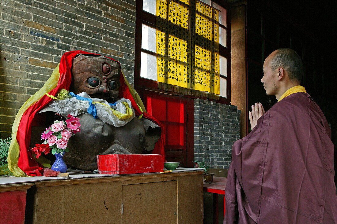 earth mother, Santa Monastery, Wutai Shan, Buddhist holy Mountain, Shanxi province, China, Asia