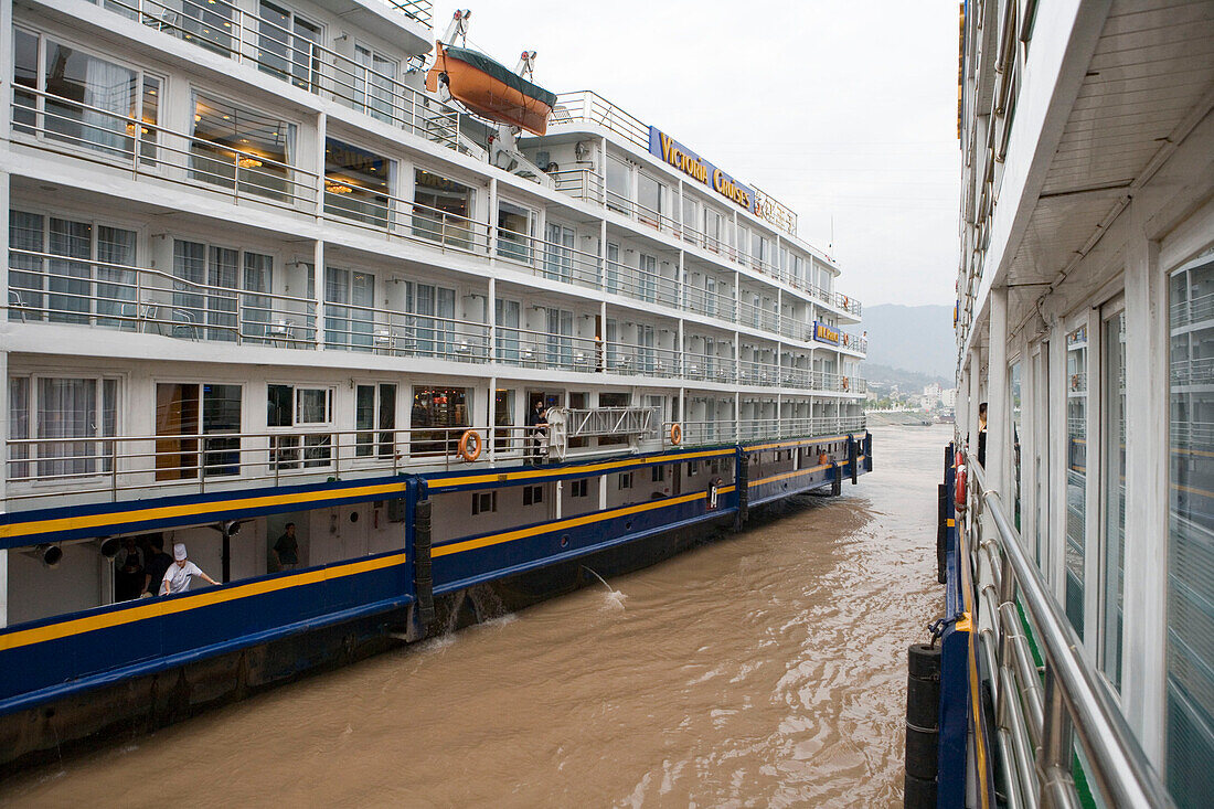 MV Victoria Prince und MV Victoria Queen, Kreuzfahrtschiffe, Sandouping, Yichang, Xiling-Schlucht, Jangtze Fluß, China