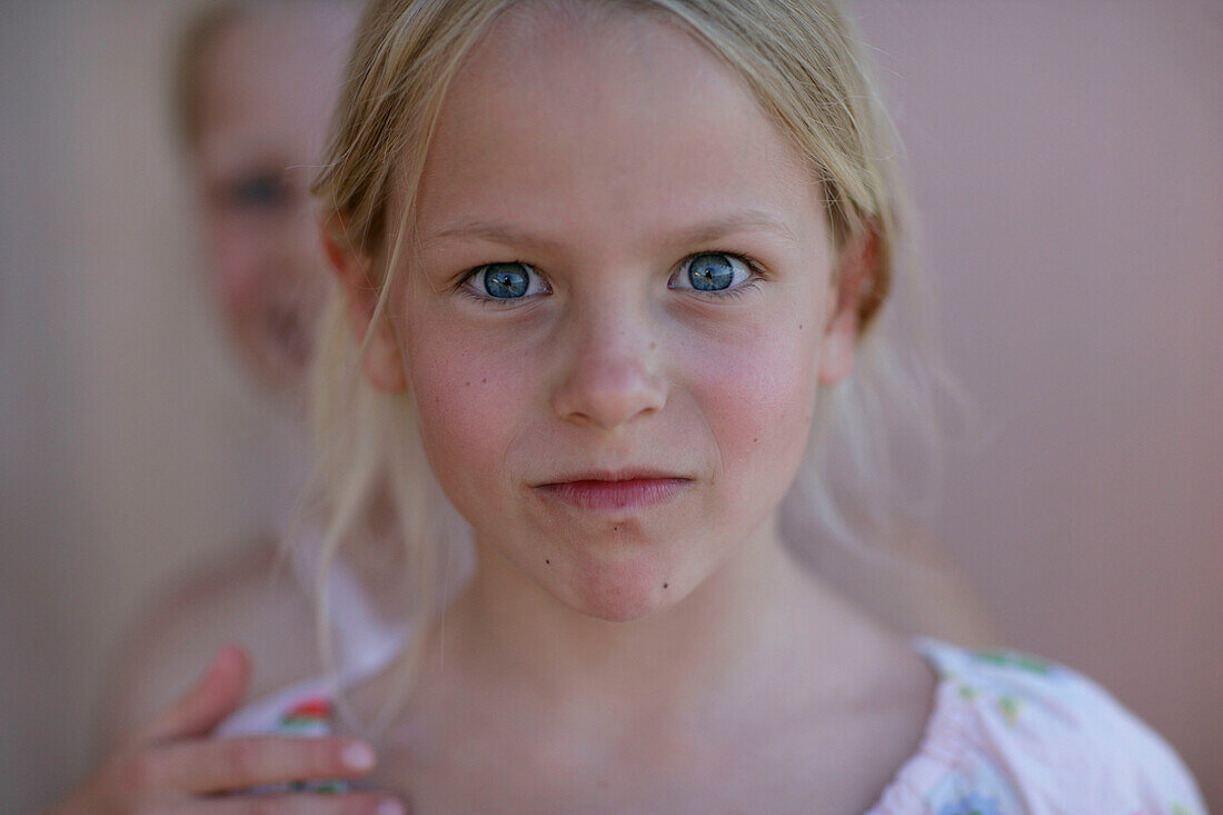 Portrait of a girl (8 years)