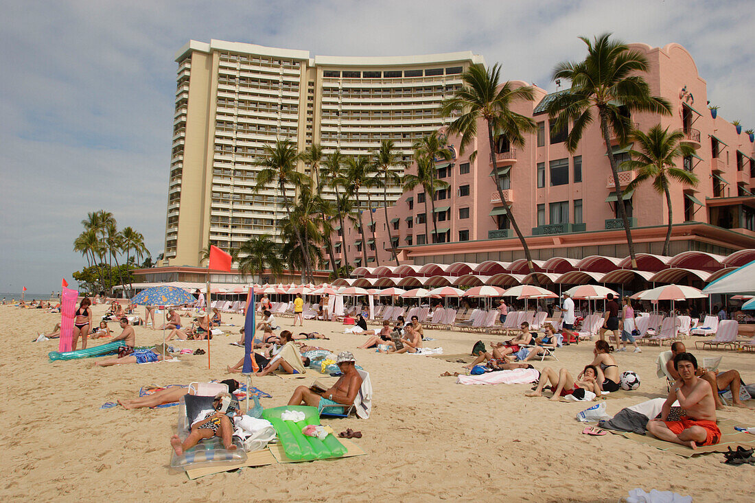Hotel, Gäste, Strand, Strandleben, Waikiki Beach, Honolulu, Vereinigte Staaten von Amerika, U.S.A.