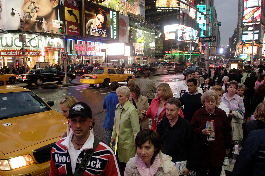 Shopping, Rush hour, Times Square, Manhattan, New York City, New York, United States of America, U.S.A.