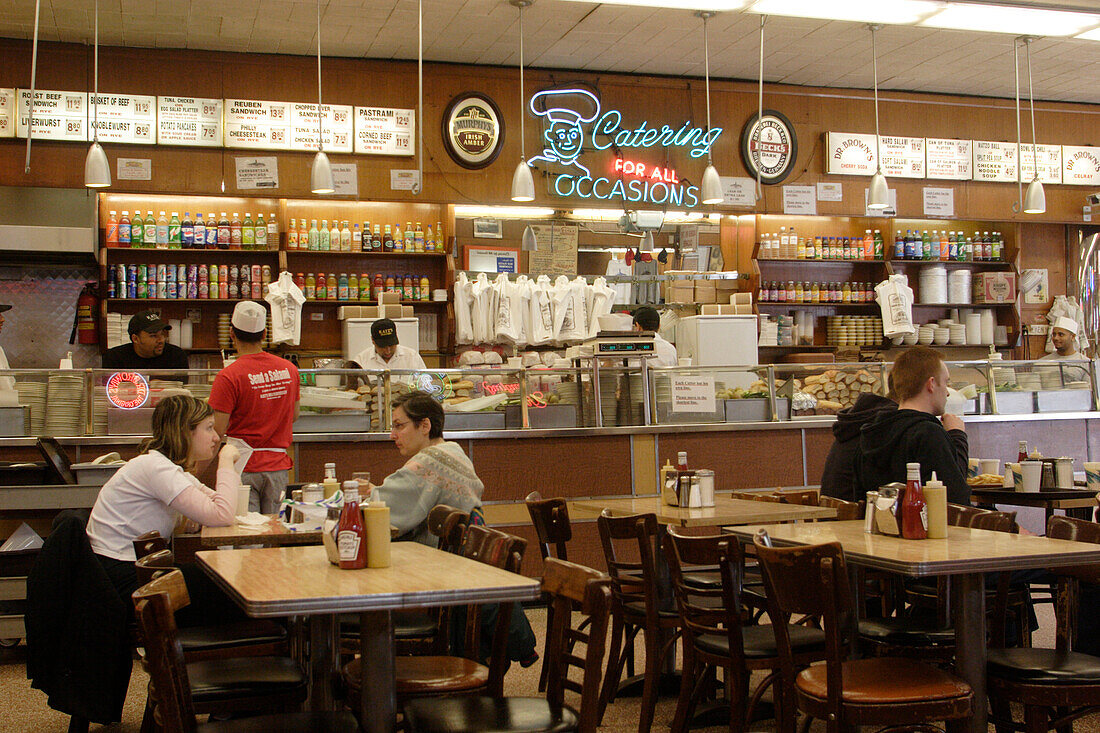 Katz´s Delicatessen, restaurant, bar, Sandwich, Manhattan, New York City, New York, United States of America, U.S.A.