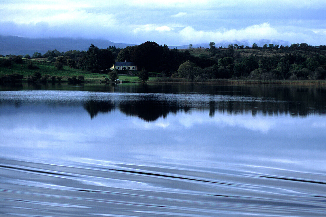 Cottage at St. Johns Lough, Near Ballinamore, County Leitrim, Irland