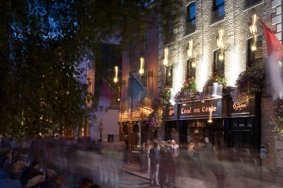 Pub in Temple Bar, The Quays Pub, Dublin, Ireland