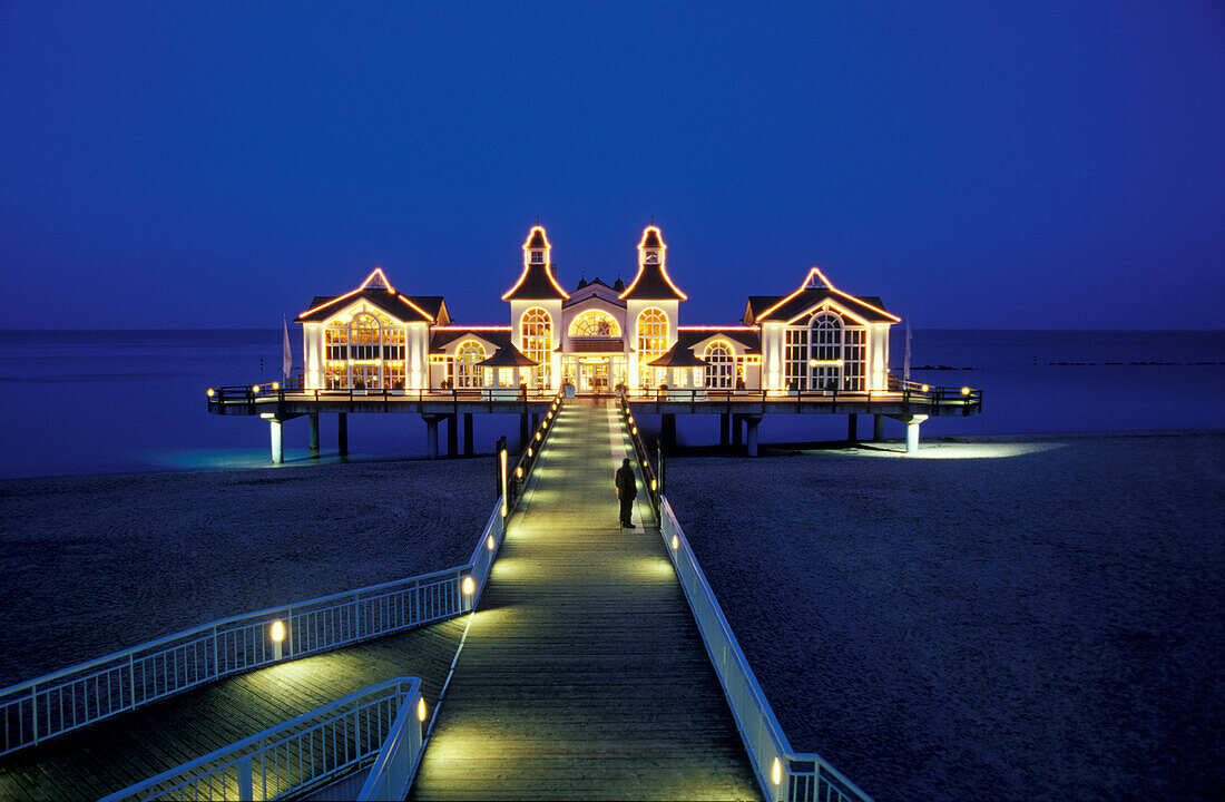 Pier at Sellin at night, Rugen Island, Mecklenburg-Pomerania, Germany, Europe