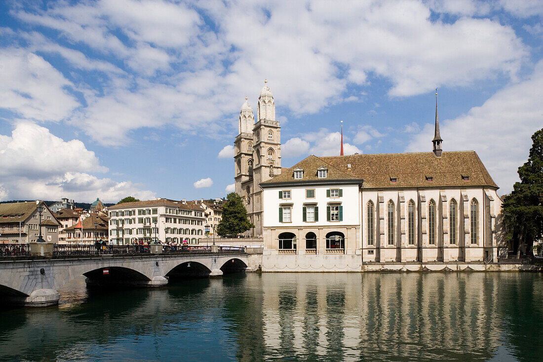 View over Munster Bridge to Grossmünster and Water Church with Helmhaus, Zurich, Canton Zurich, Switzerland