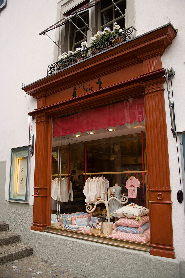 Shop window of the clothes shop En Soie, Strehlgasse, Zurich, Canton Zurich, Switzerland