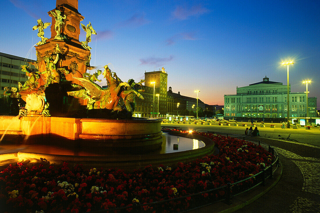 Opernplatz, Oper, Mendebrunnen, Leipzig, Sachsen, Deutschland