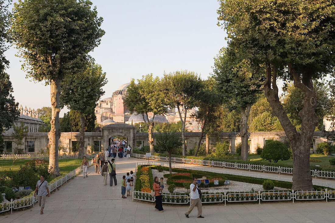 Park between Sultan Ahmet Blue Mosque and Hagia Sophia Church, Sultan Ahmet, Istanbul, Turkey