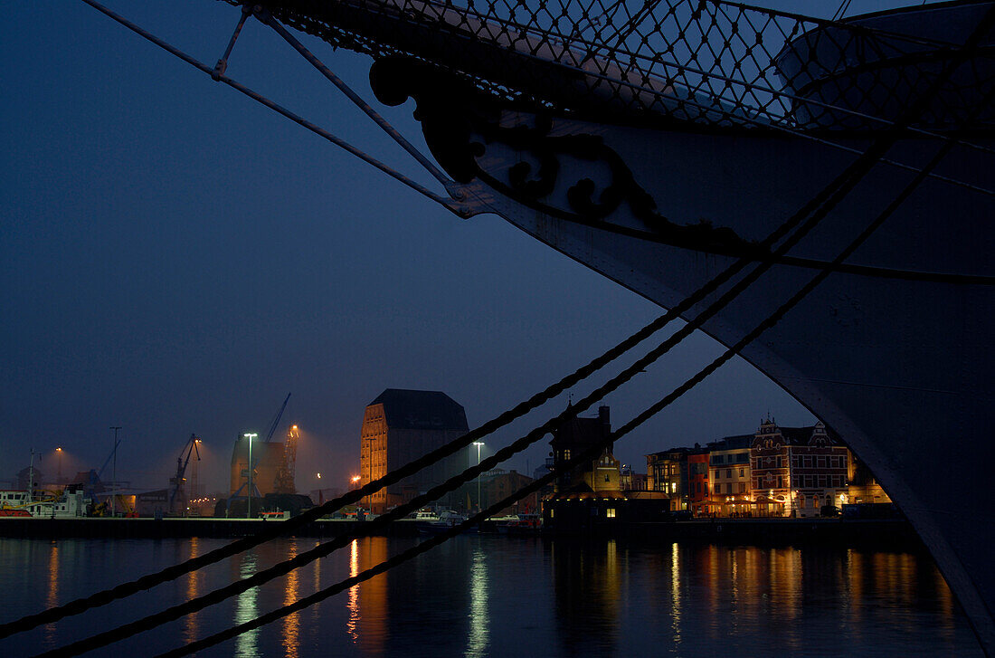 Stralsund Hafen bei Nacht, Mecklenburg-Vorpommern, Deutschland, Europa