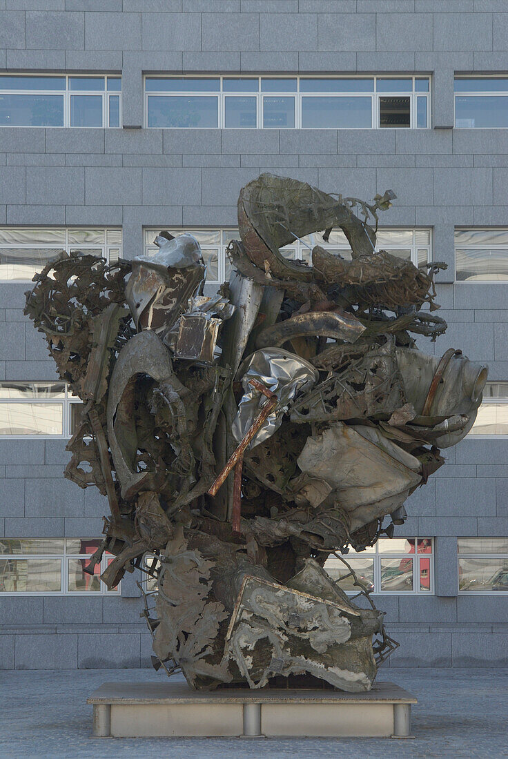 Luxembourg city, Kirchberg, sculpture in front of Hypovereinsbank, Luxembourg, Europe