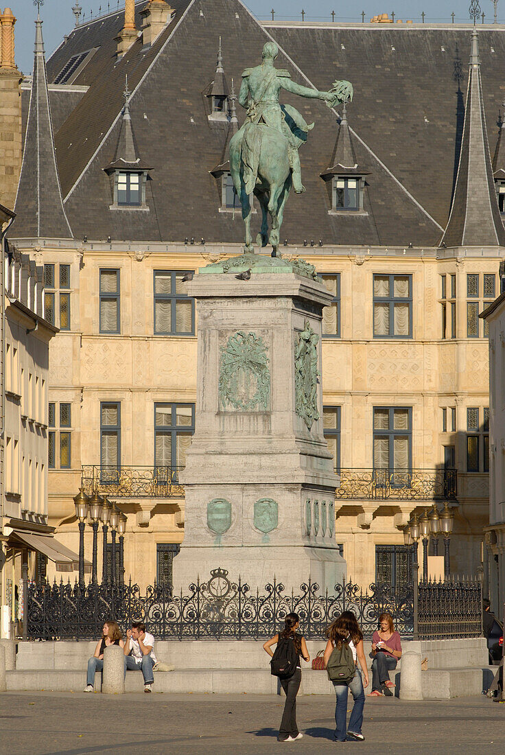Luxembourg city, Place Guillaume II,  monument Wilhelm II., Luxembourg, Europe