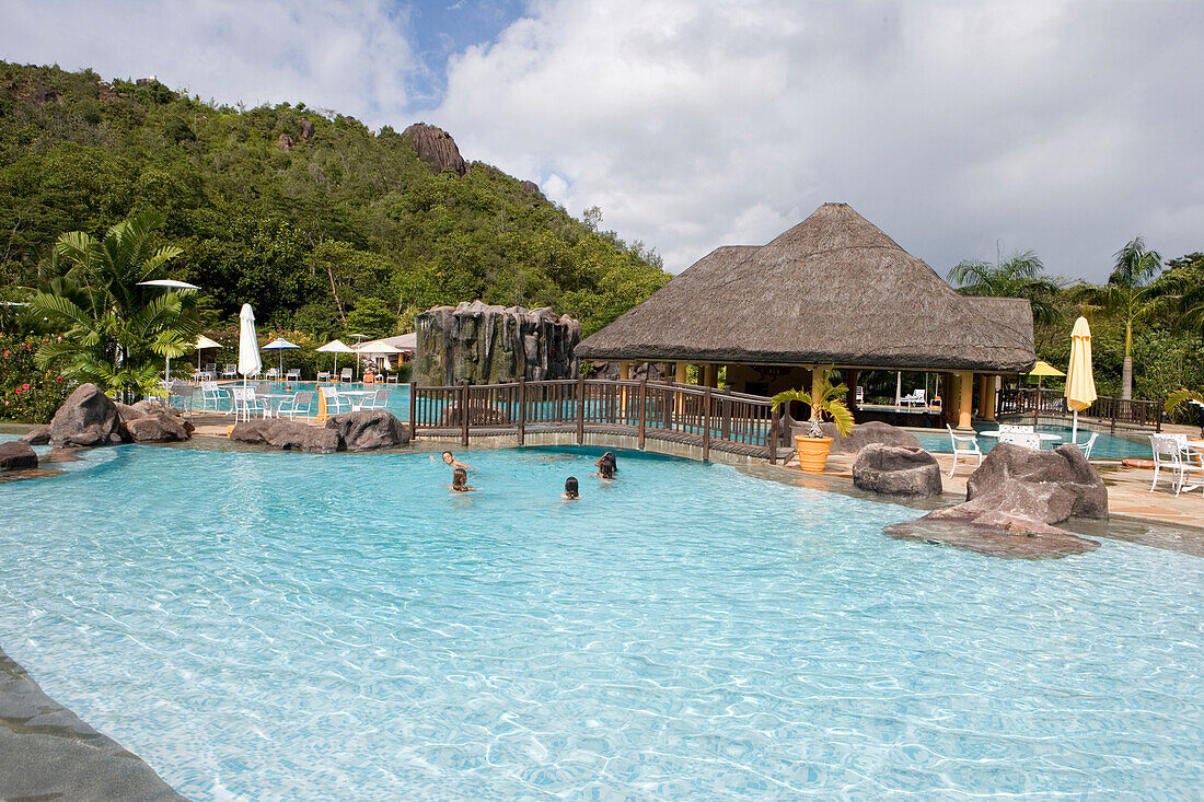 Swimming Pool, La Reserve Resort, Anse Petit Cour, Praslin Island, Seychellen