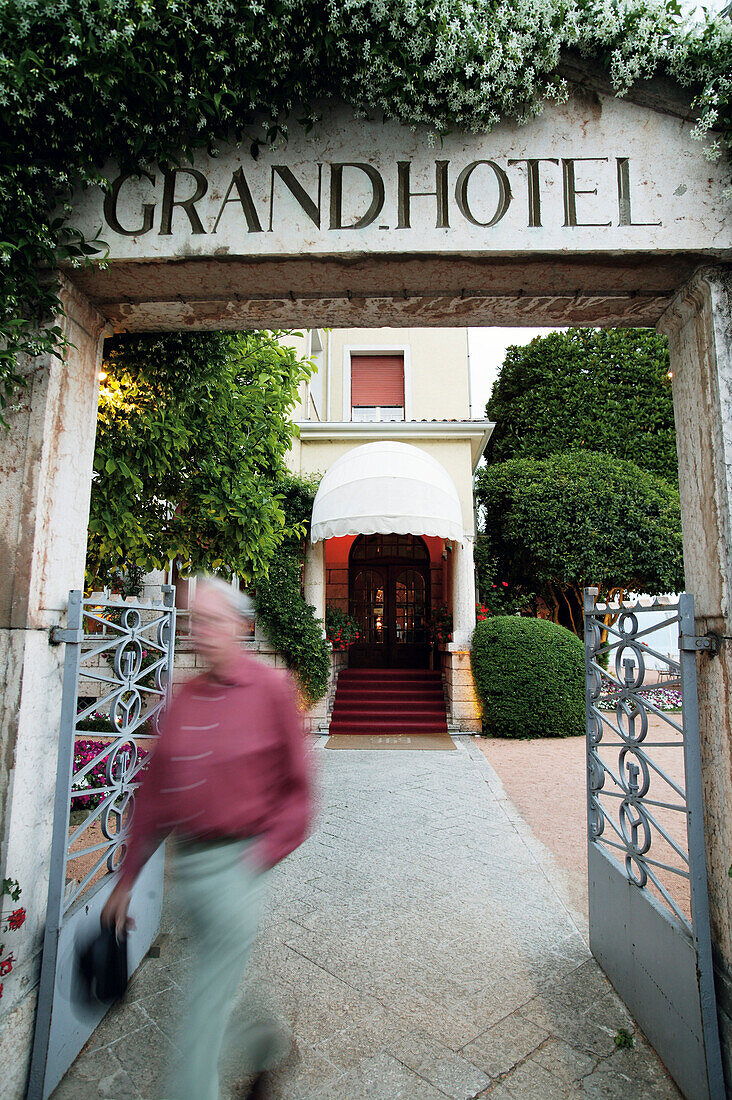 Eingang Grand Hotel, Gardasee, Italien