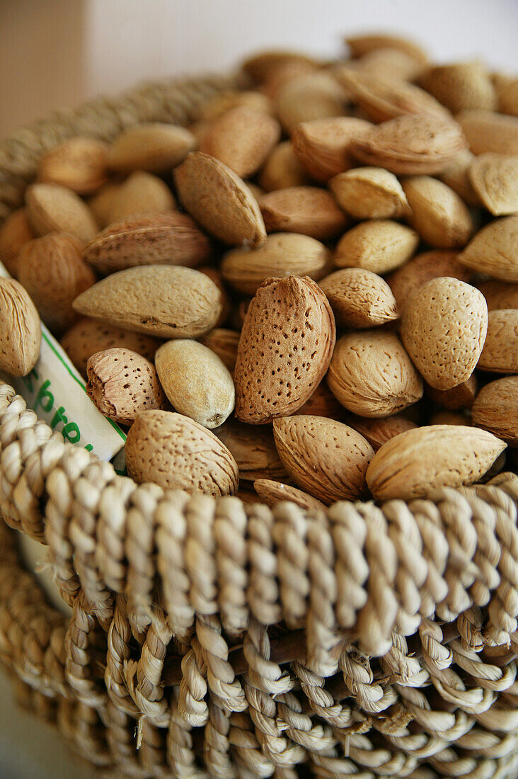 Almonds in a basket, Italia