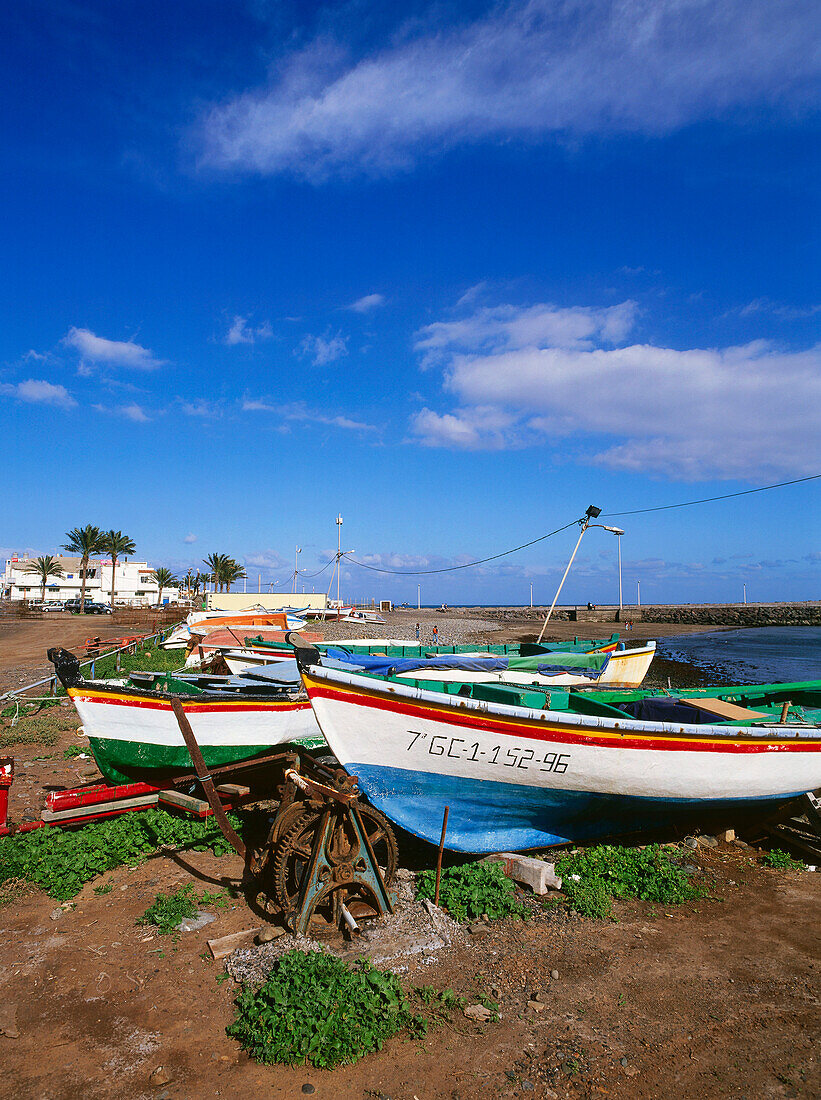 Fischerboote am Ufer, Castillo de Romeral, Gran Canaria, Kanarische Inseln, Atlantik, Spanien