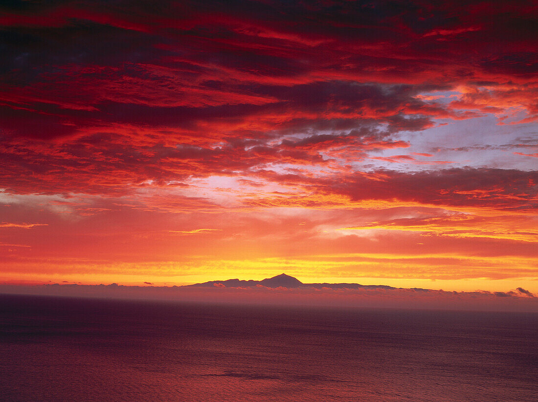 Sonnenuntergang über Teide, Teneriffa, Kanarische Inseln, Spanien, Europa