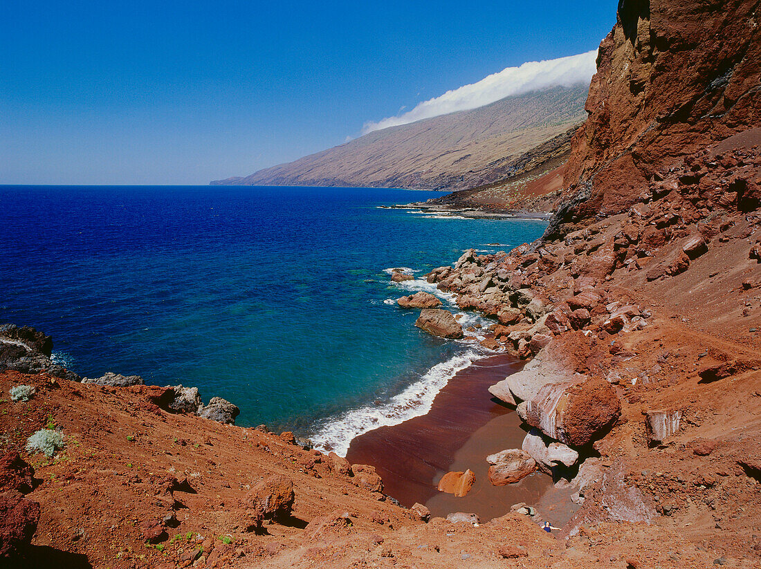 Playa de Linse, red sandy beach, El Hierro, Canary Islands, Atlantic Ocean, Spain