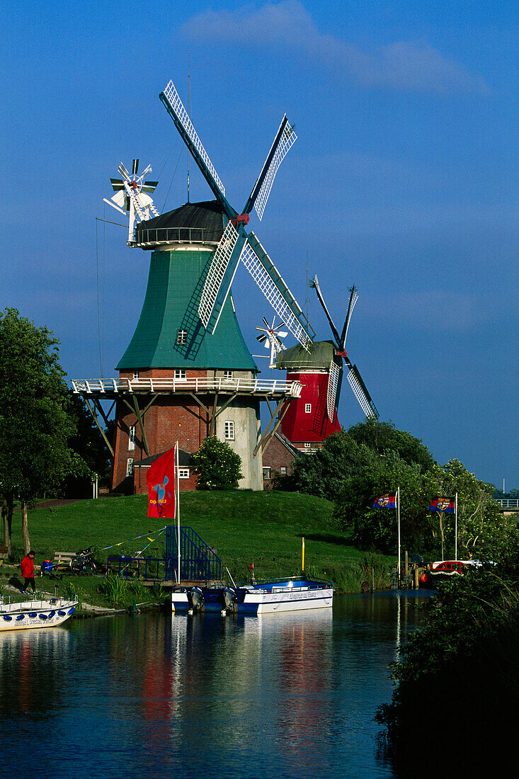 Windmühlen, Greetsiel, Ostfriesische Inseln, Niedersachsen, Deutschland, Europa
