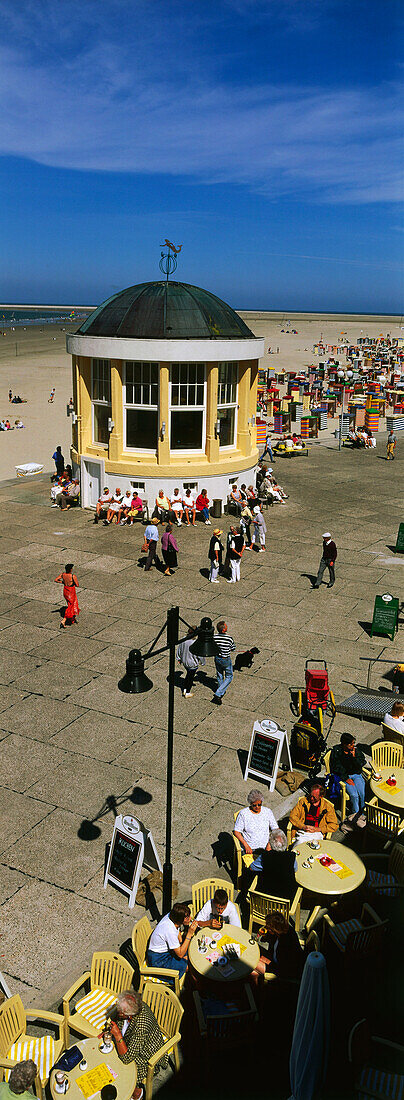 Strandpromenade mit Pavillon, Borkum, Ostfriesische Inseln, Niedersachsen, Nordsee, Deutschland, Europa