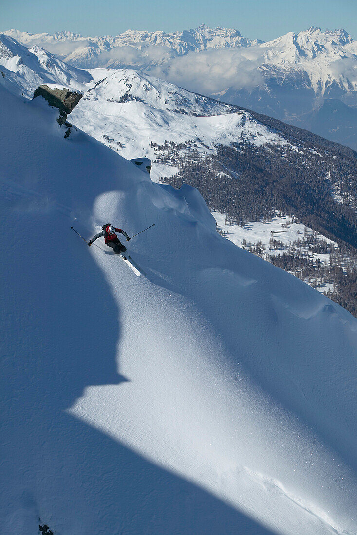 Man, Skiing, Powderturn, Downhill, Valley, St Luc, Chandolin, Valais, Switzerland