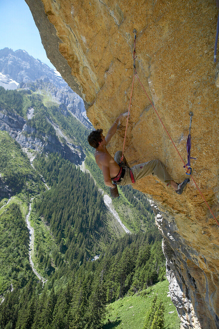 Mann, Kletter, Überhang, Gimmelwald, Lauterbrunnen, Schweiz