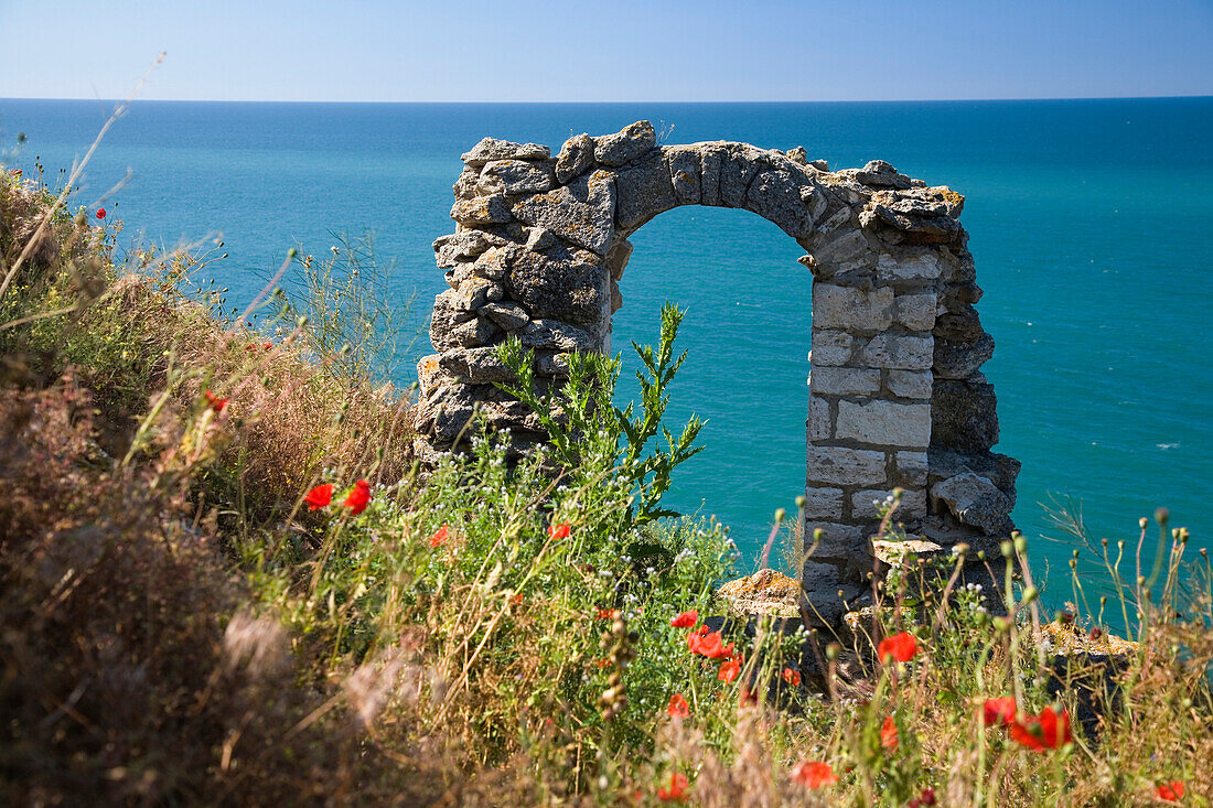 Archway at the coast, Cape Kaliakra, Black Sea, Bulgaria, Europe