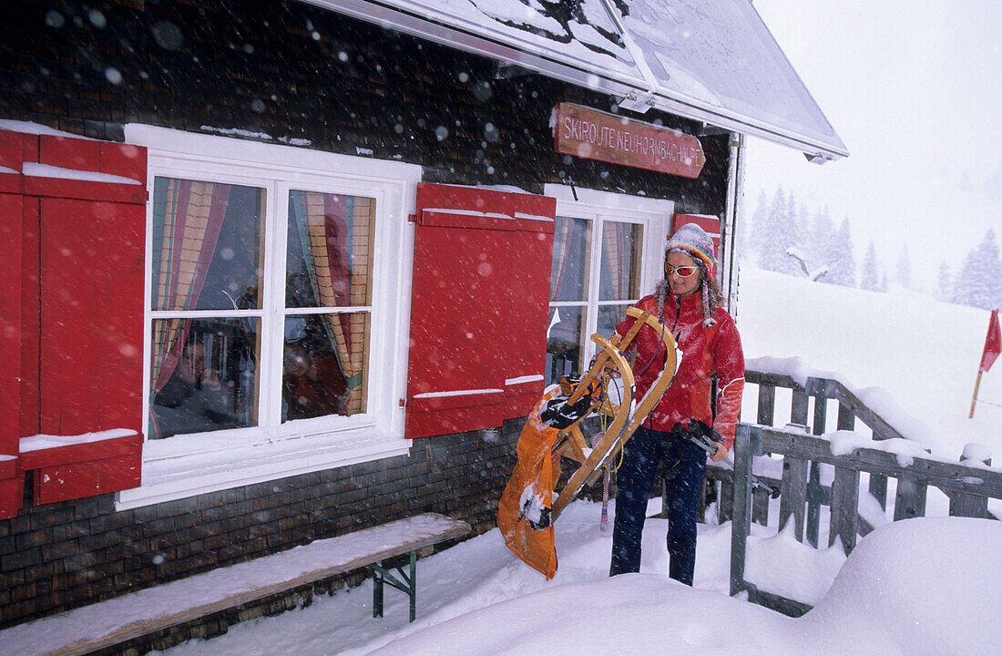 Rodeln am Neuhornbachhaus, Au-Schoppernau, Bregenzer Wald, Vorarlberg, Österreich