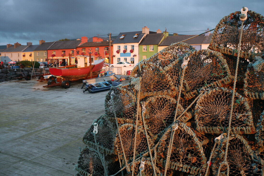 Kleines Fischerdorf, Portmagee, Ring of Kerry, Irland, Europa