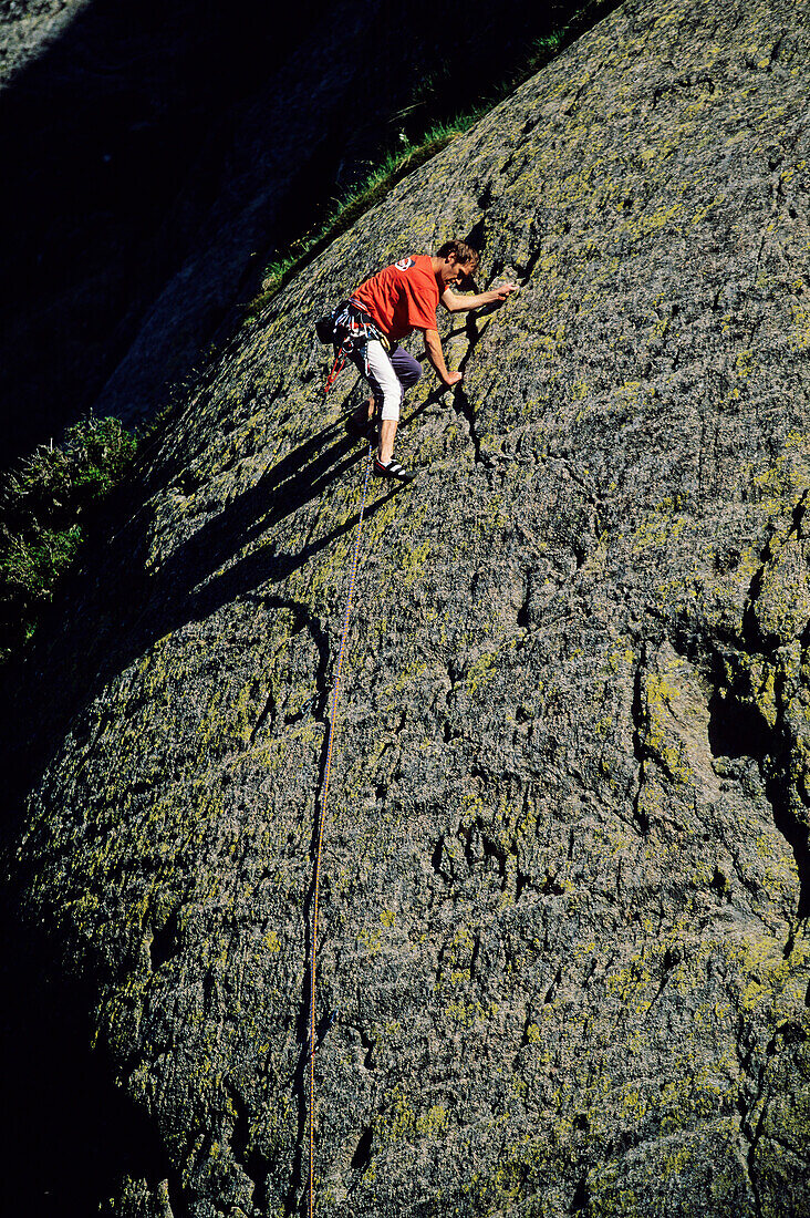 Freeclimbing at the Sustenpass, Bernese Oberland, Switzerland, Europe, MR