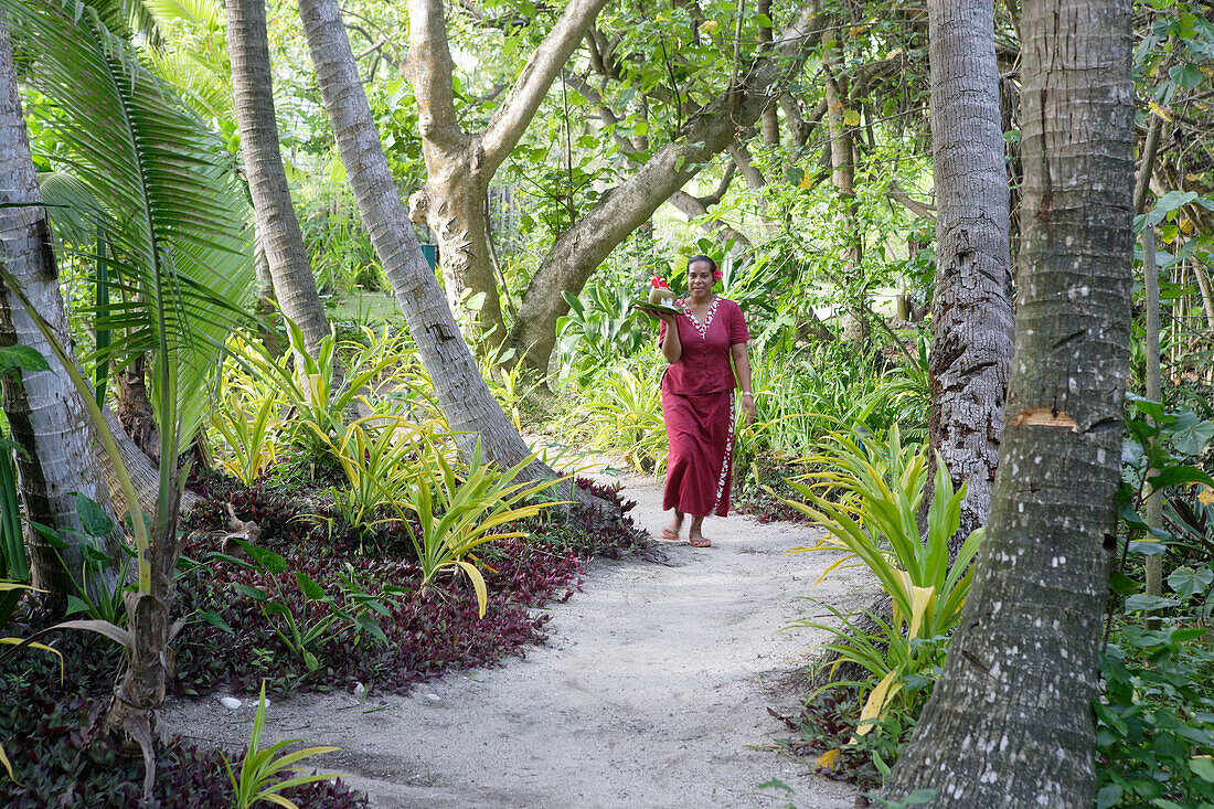 Kellnerin, Fafa Island Resort, Tonga, Südsee