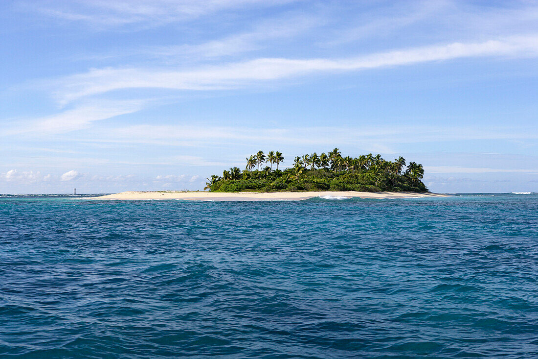 die unbewohnte Insel Malinoa liegt etwa eine Bootsstunde nördlich der Hauptinsel Tongatapu, Tonga, Südsee