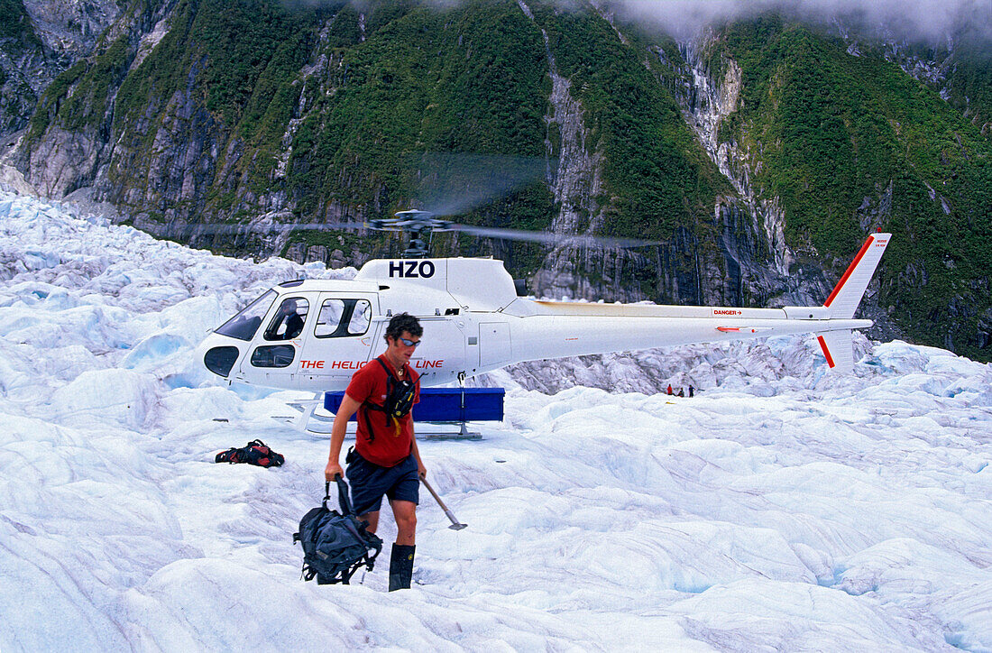 Helikopter auf dem Franz Josef Gletscher, Neuseeland